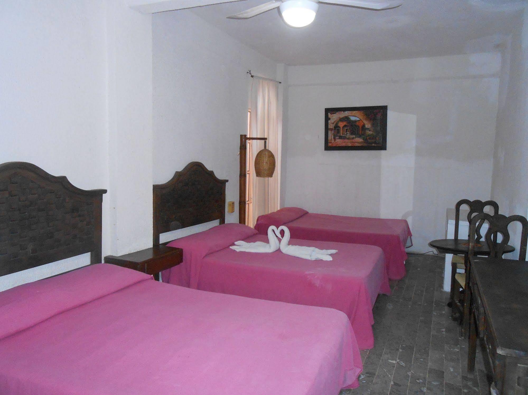 Hotel Corona Zihua Zihuatanejo Exterior foto