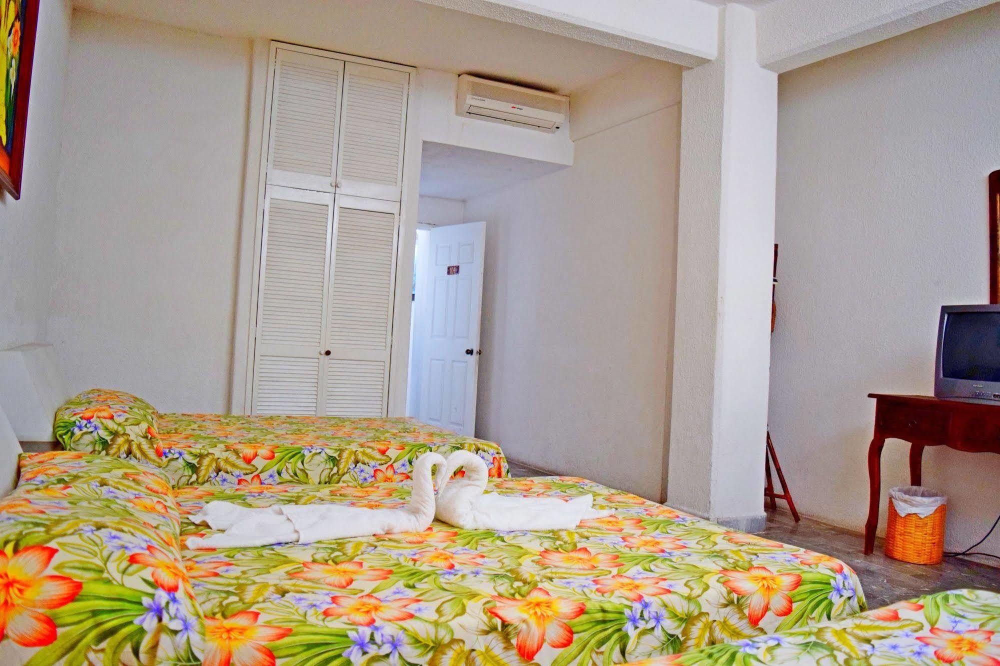 Hotel Corona Zihua Zihuatanejo Exterior foto